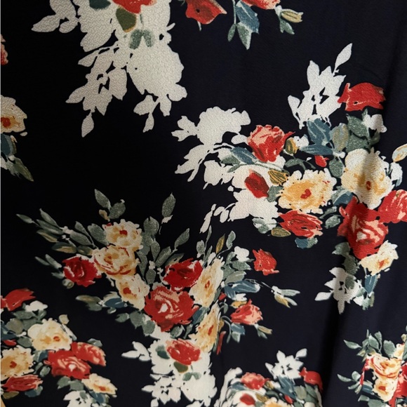 SHEIN Navy Floral Dress with Lace Accents - Picture 5 of 6